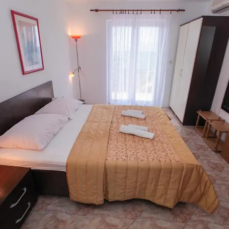 Guest house Rosika Podaca