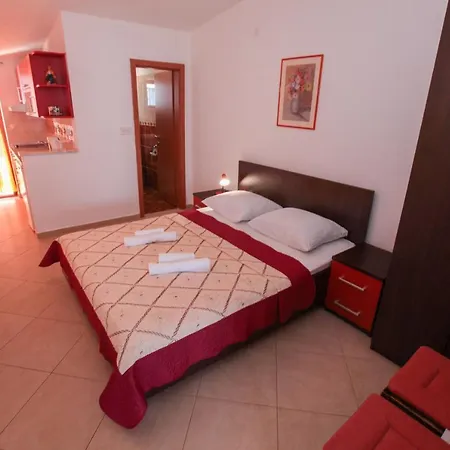Rosika Guest house Podaca