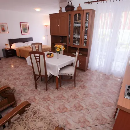 Guest house Rosika *